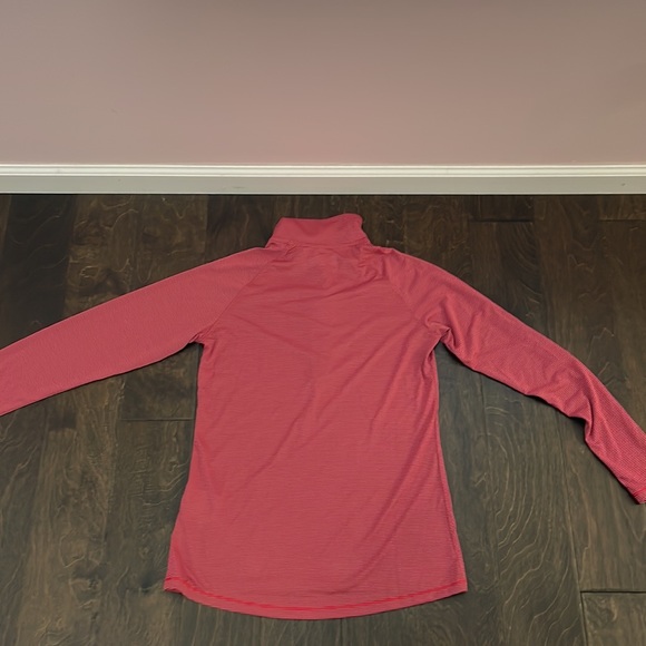 Under armor (Heat Gear) long sleeve shirt - Picture 3 of 3
